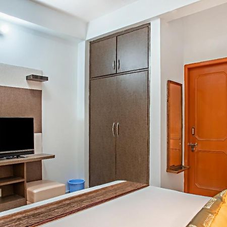 Mountain Mist Inn I Serviced Apt I Open Air Lawn & Rooftop I Bonfire I By Exotic Stays 카사울리 외부 사진