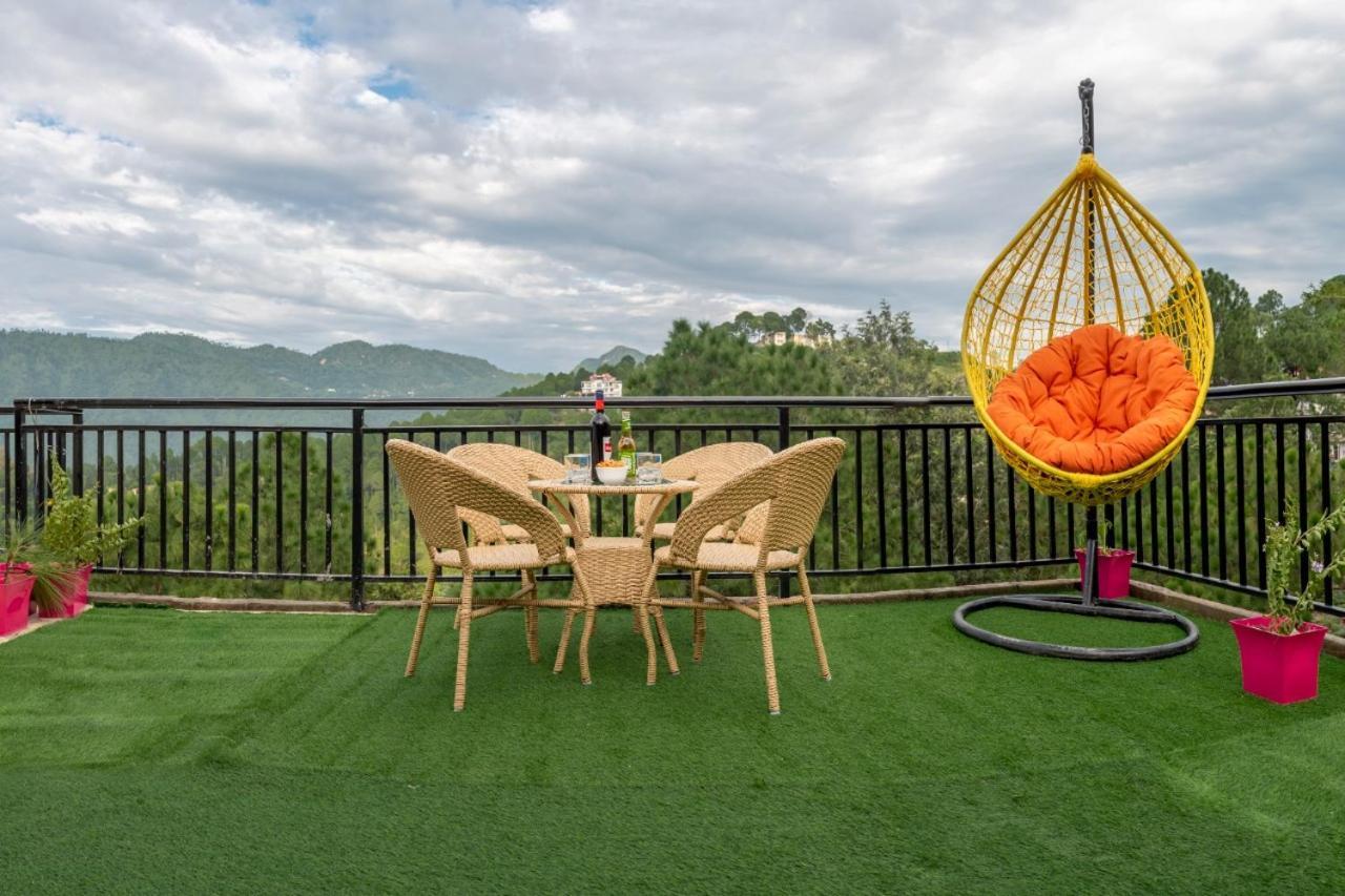 Mountain Mist Inn I Serviced Apt I Open Air Lawn & Rooftop I Bonfire I By Exotic Stays 카사울리 외부 사진